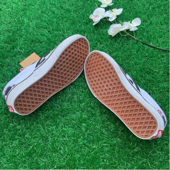 Vans Classic Slip on Shoes - Picture 6 of 12